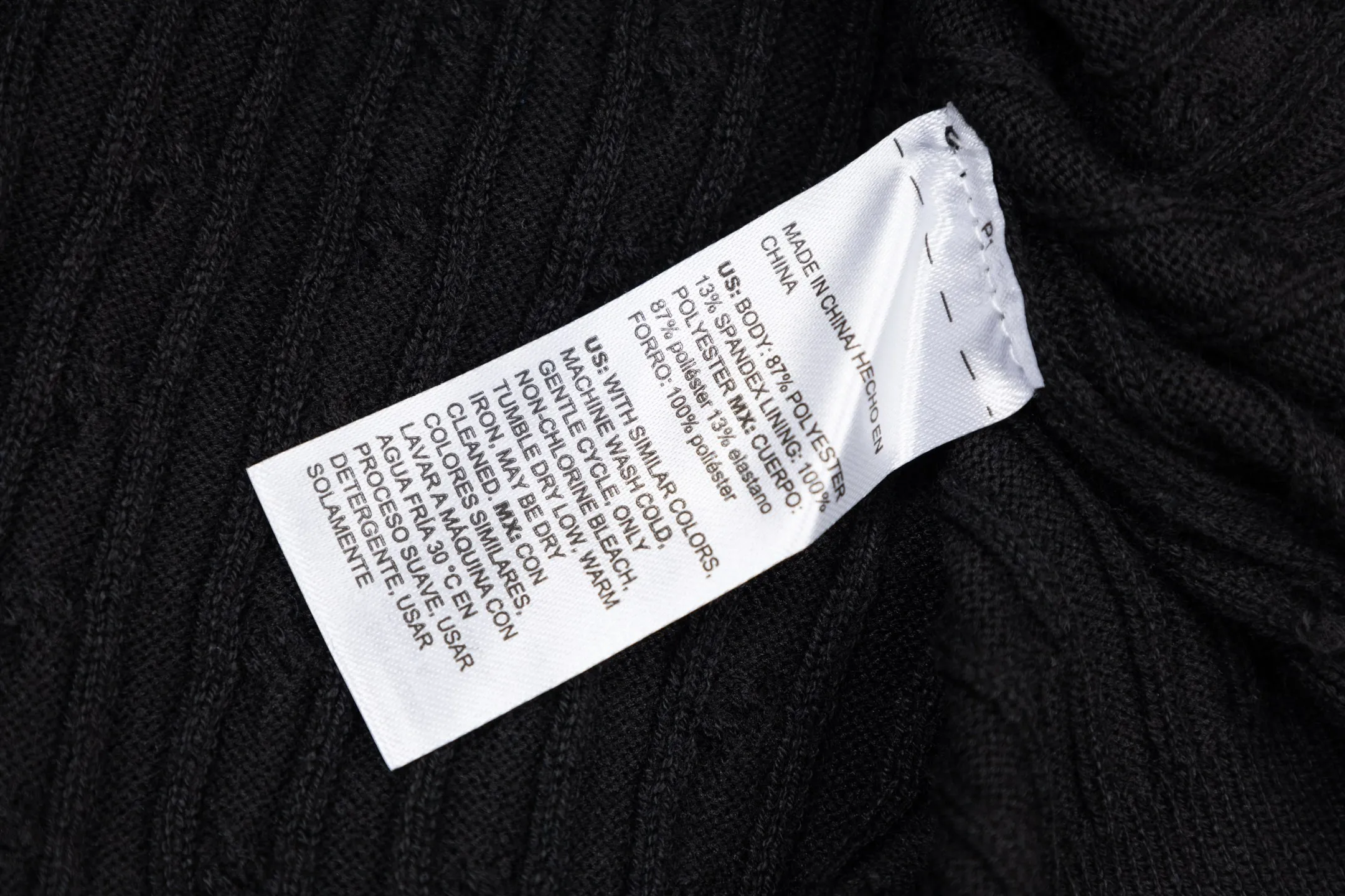 P190 POLO Classic LOGO embroidery Pure business casual pullover round neck wool knitted sweater short sleeves, inspired by the retro of the 1980s Original fabric Official same style Customized same vat dyed fabric Very comfortable to the touch The latest brick cabinet synchronization for spring and summer Fashionable and personalized Super versatile and good-looking Very suitable for both men and women A must-have style Hang tag Collar label Washed wheat Complete with three standards Color: Black Size: M-3XL